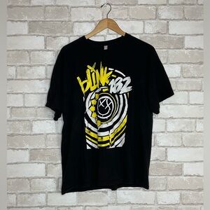 Black Blink 182 Band Graphic Tee Size XL